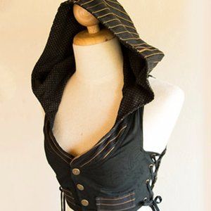 Timjan Design  - Lotus Pirate Vest